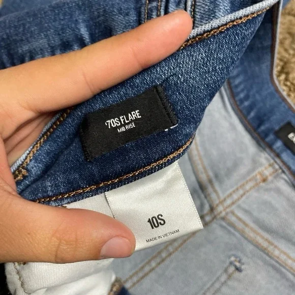 Express 70s Flare Mid Rise Stretch Jean Size 10 Short Woman's - Picture 3 of 7